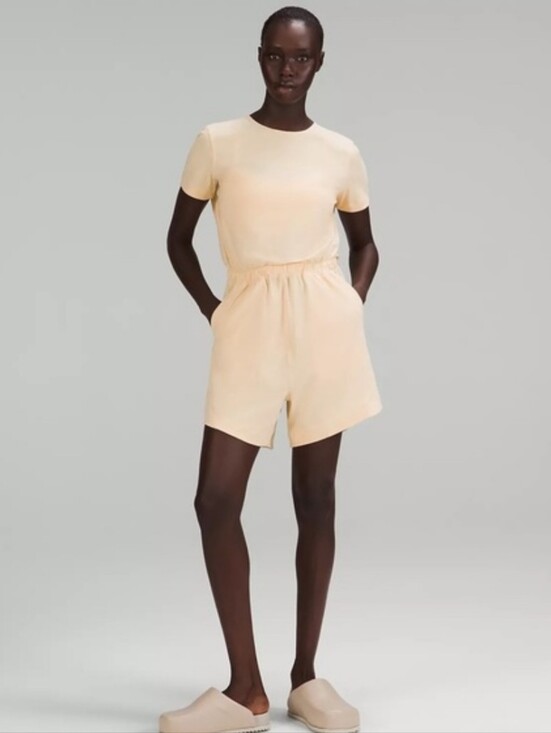 lululemon athletica Pants - Lululemon Lightweight High-Neck Romper In Prosecco Size 4